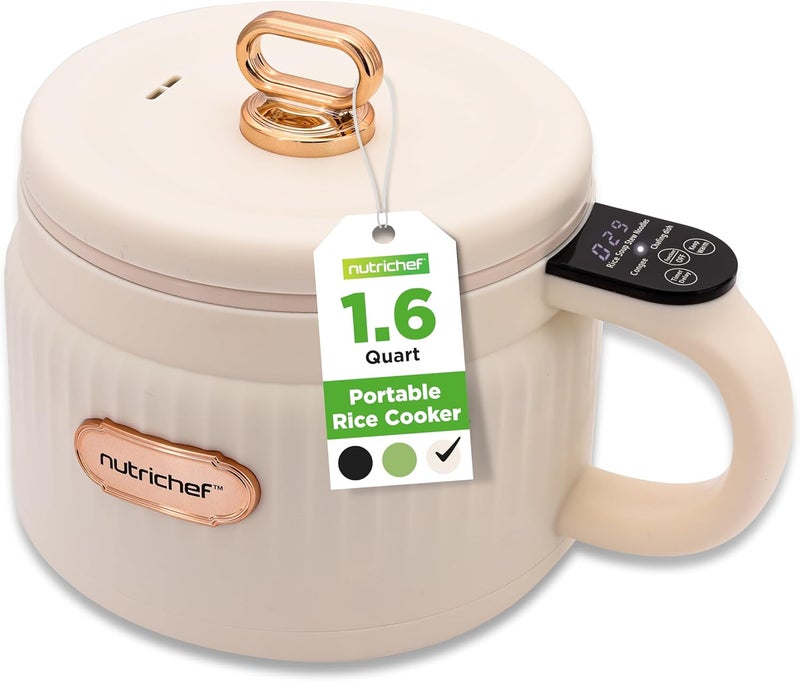 NutriChef 1.6 QT طباخ أرز كهربائي محمول وصانع غداء | متعدد الوظائف وطلاء سيراميك غير لاصق | لوحة تحكم رقمية | 6 وظائف طهي: أرز، حساء، يخنة، عصيدة والمزيد | أبيض - Image 1